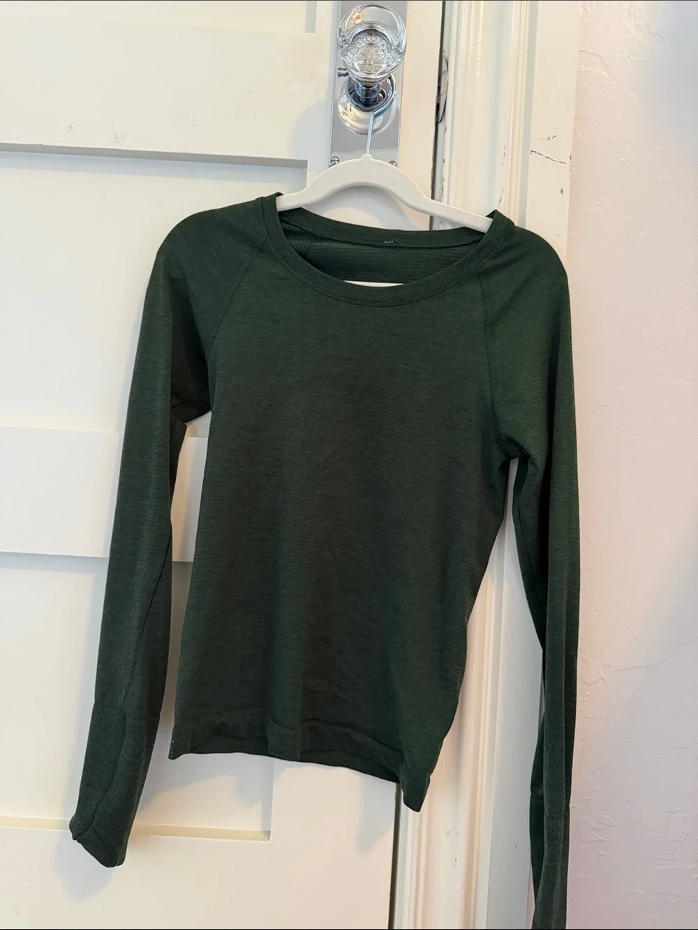 lululemon athletica Long Sleeve Top in Dark Green SIZE 0!